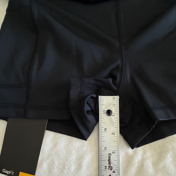 GapFit Women’s Pleated Skirt SZ M, NWT Black - Picture 16 of 16